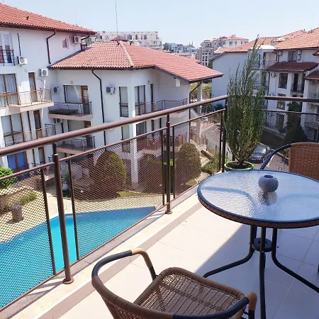 Апартаменти La Terrace Sea View