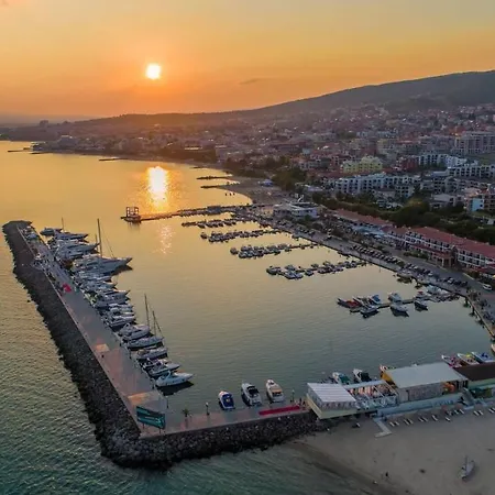 La Terrace Sea View Апартаменти *