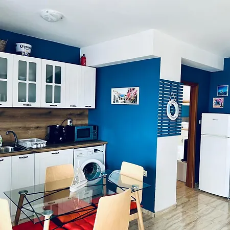 Апартаменти La Terrace Sea View