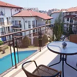 Lägenhet La Terrace Sea View